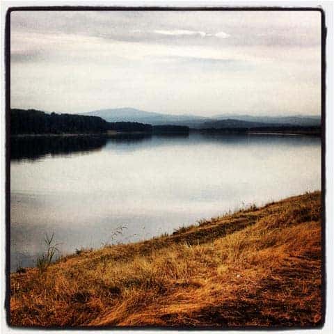 Run along the Columbia River on a cloudy day