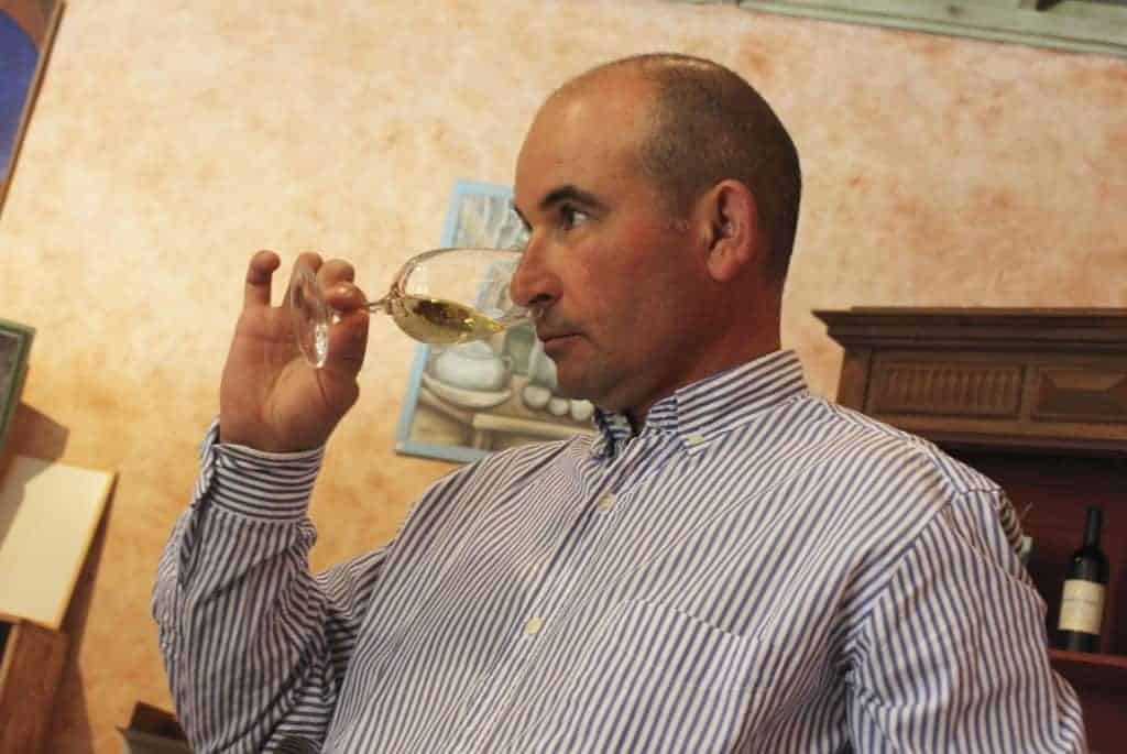 Frédéric Lalande serving his wines