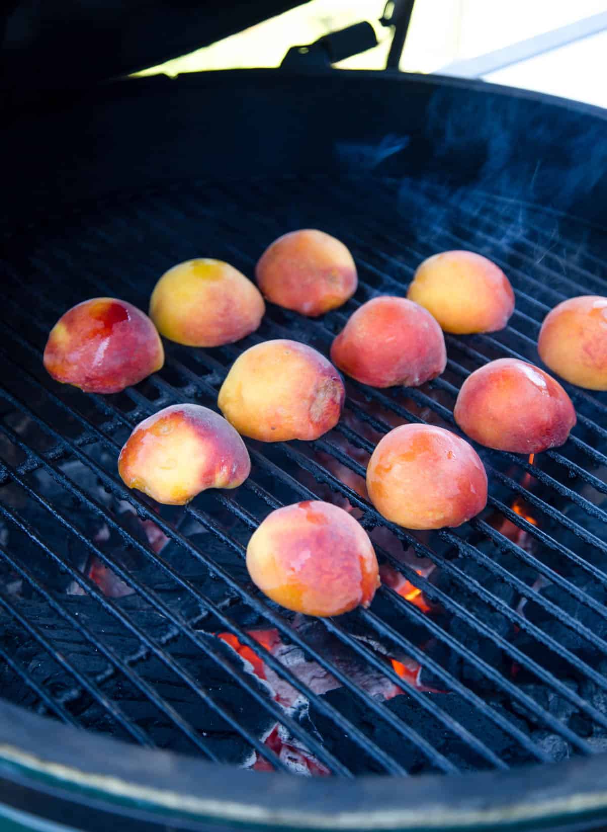 Grilling Peaches on a big green egg.