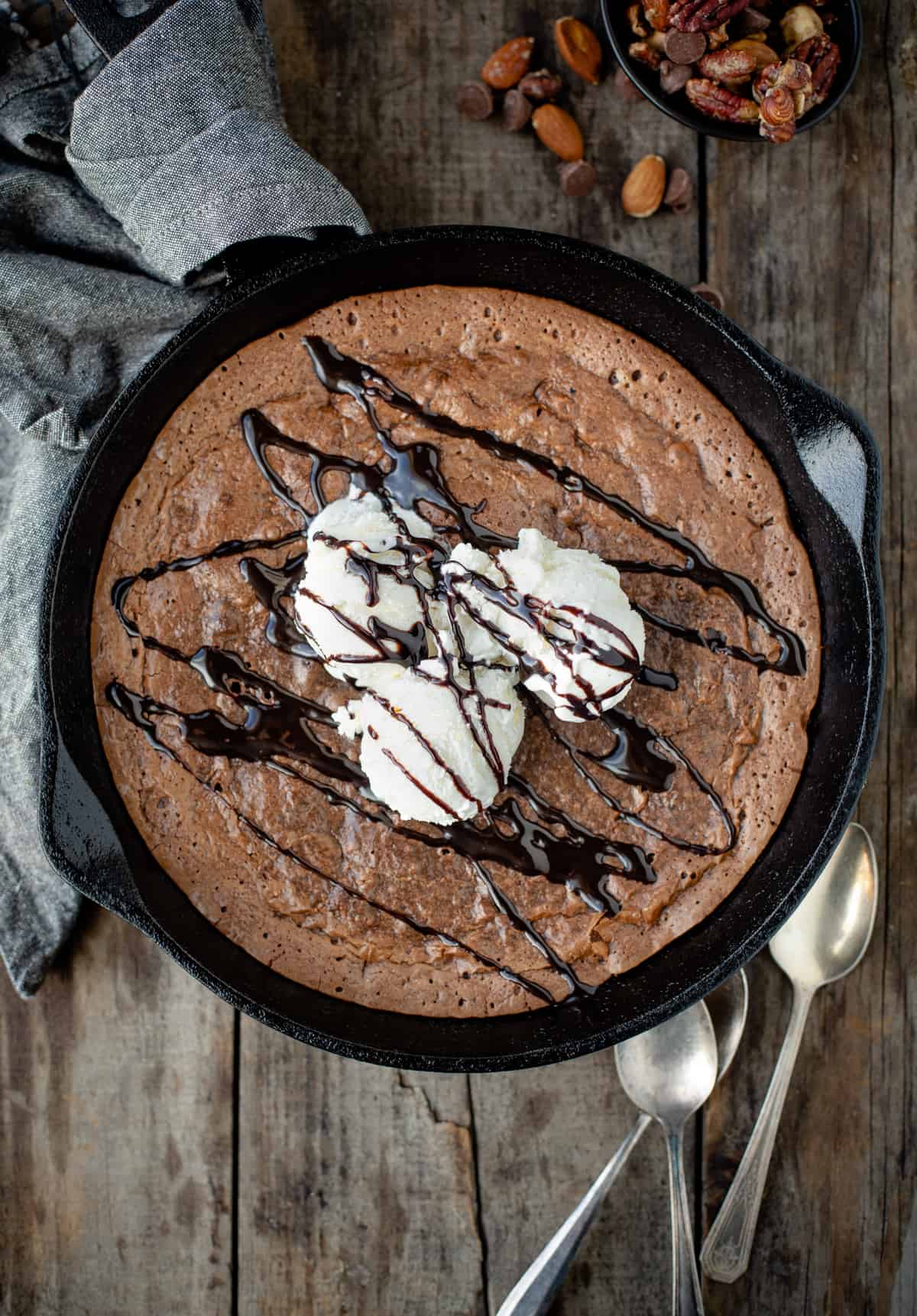 Cast Iron Skillet Brownies • The Wicked Noodle