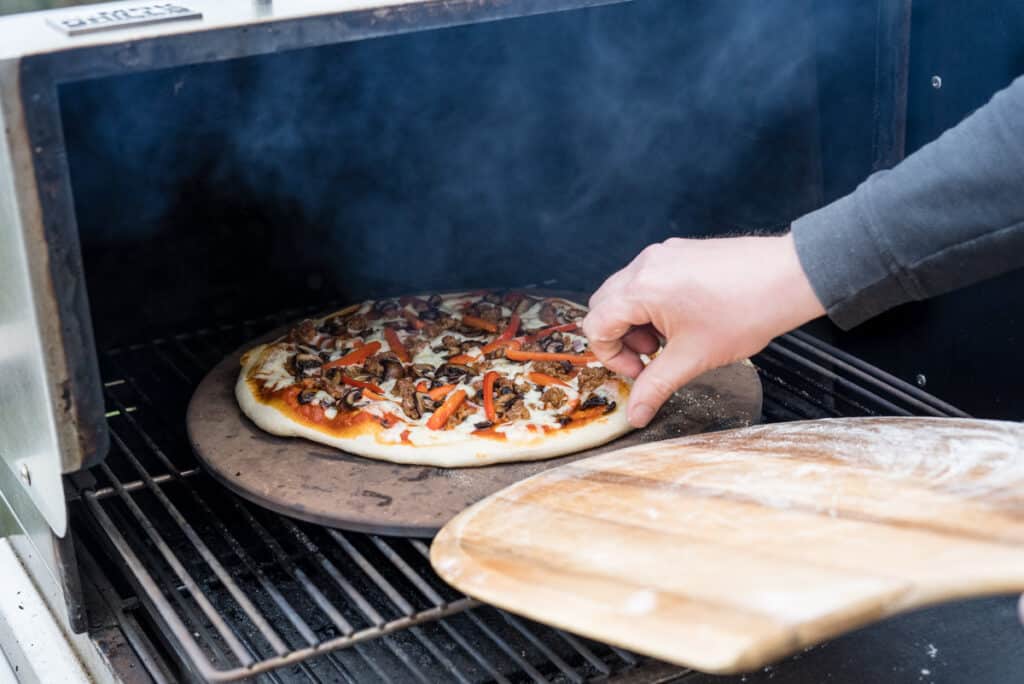 Rotating pizza on the grill