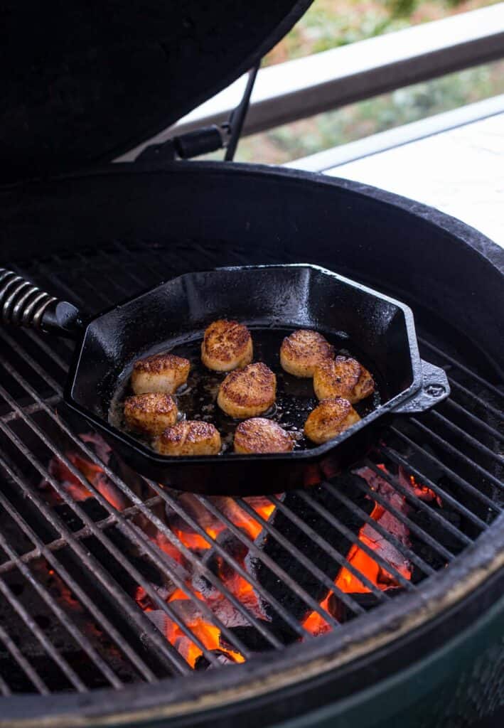 scallops in a pan on the grill