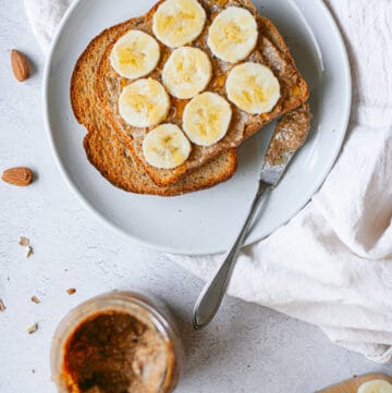toast with almond butter and bananas