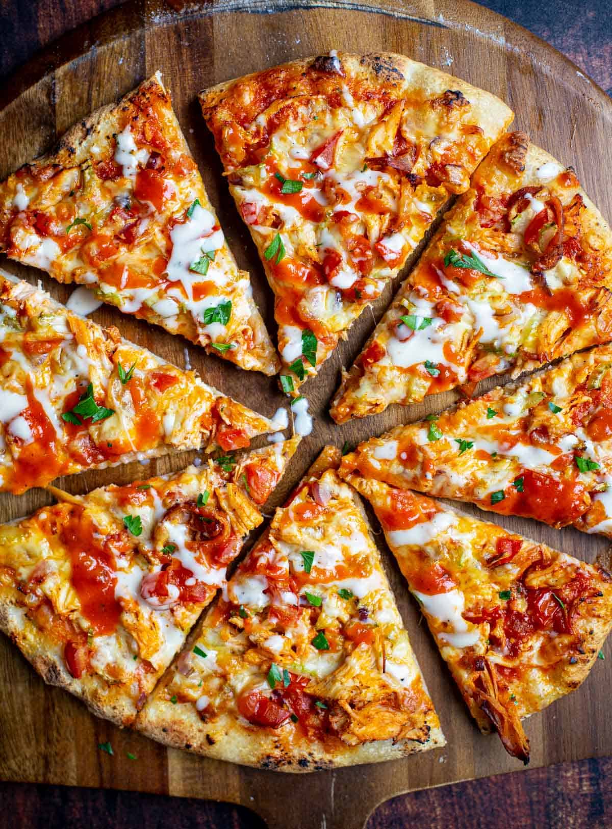 Smoked Buffalo Chicken Pizza Recipe - Vindulge