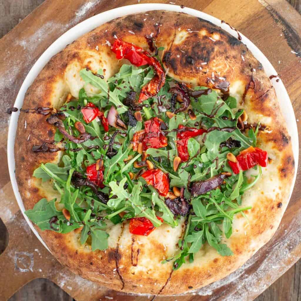 Garlic Pizza Recipe With Mozzarella And Balsamic Vindulge garlic-pizza-recipe-with-mozzarella-and-balsamic-vindulge