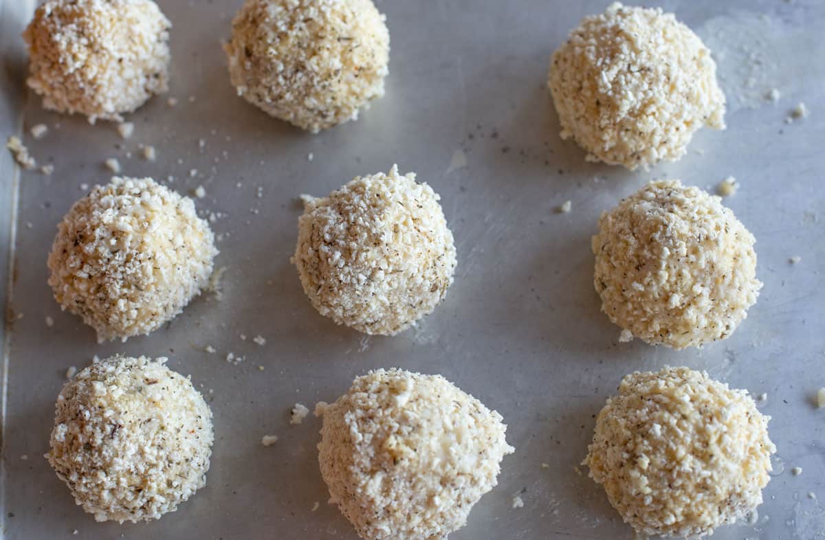 Mozzarella Arancini Recipe (Italian Stuffed Rice Balls) - Vindulge