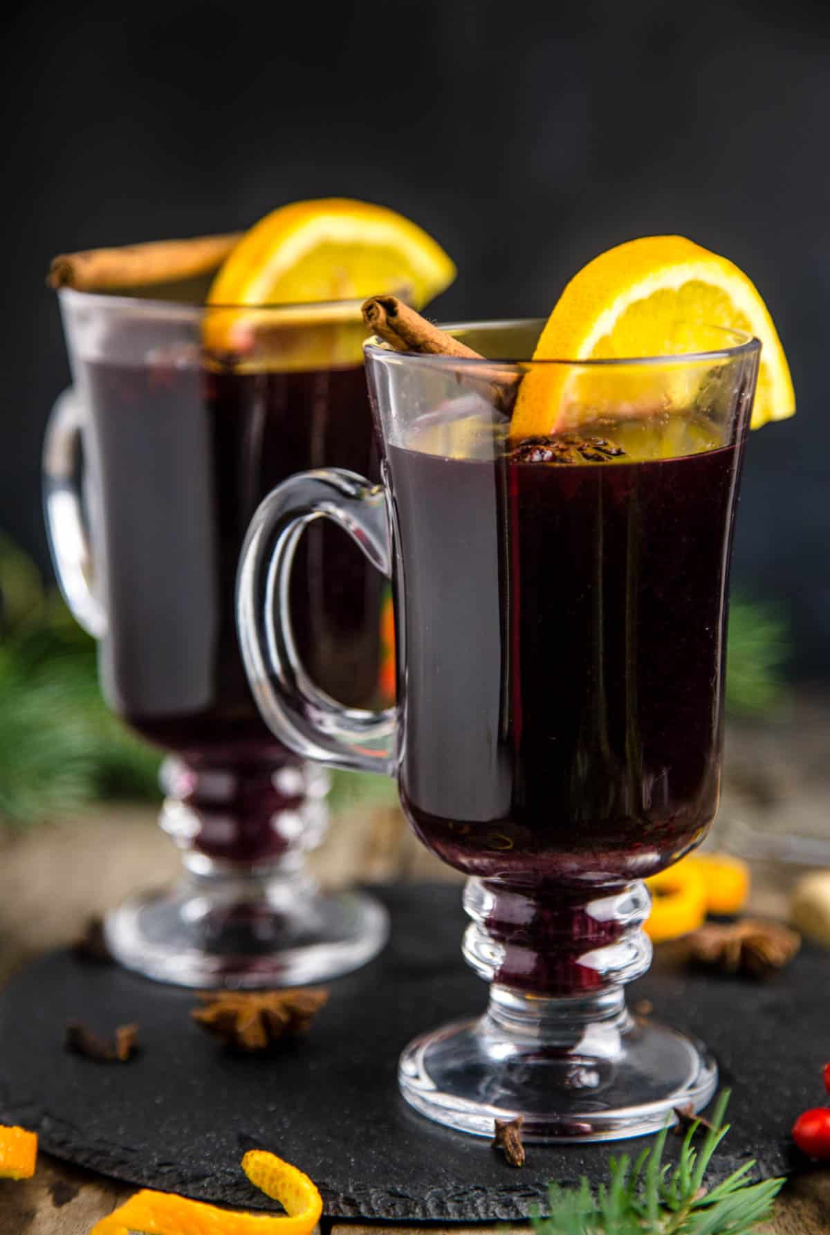 Easy Mulled Red Wine in glasses