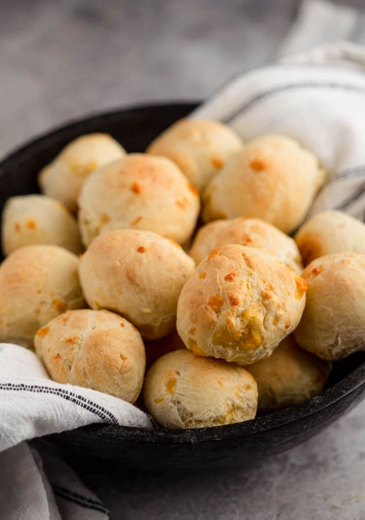 Brazilian Cheese Bread Pao de Queijo Recipe (Gluten Free) Vindulge