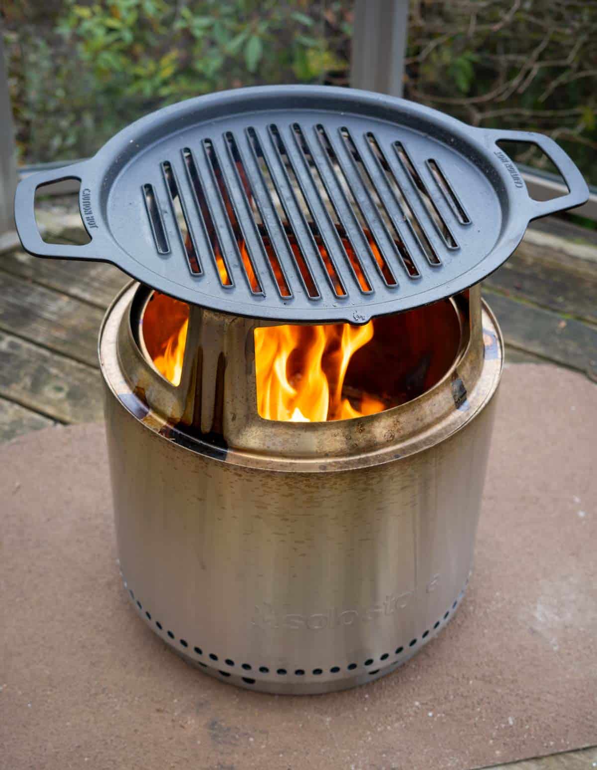 Solo Stove Bonfire with Hub and Grill Grate attachment
