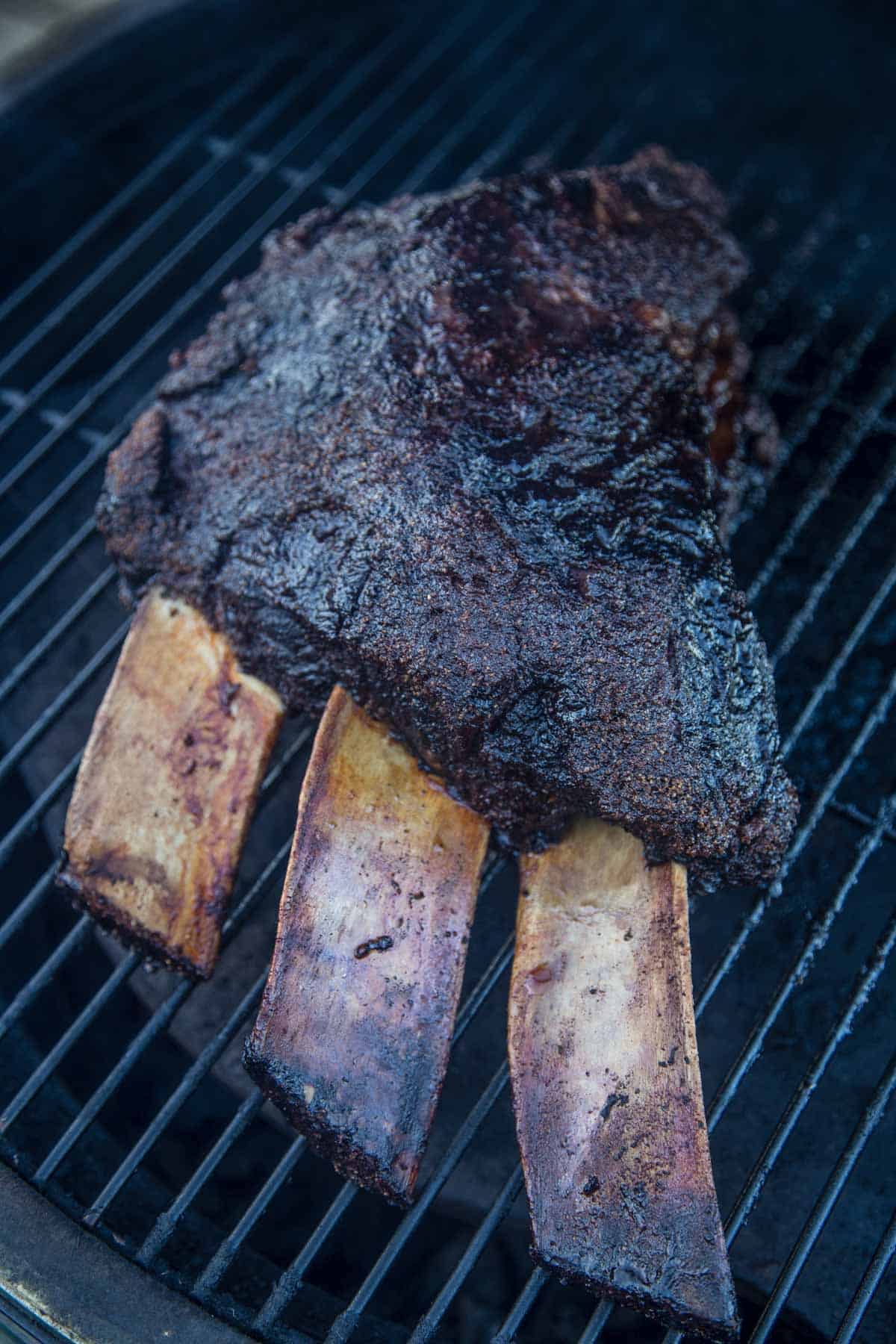 smoked beef plate ribs on the big green egg.