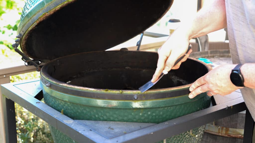 Changing the Gasket on a Big Green Egg (Without Removing the Lid) Vindulge