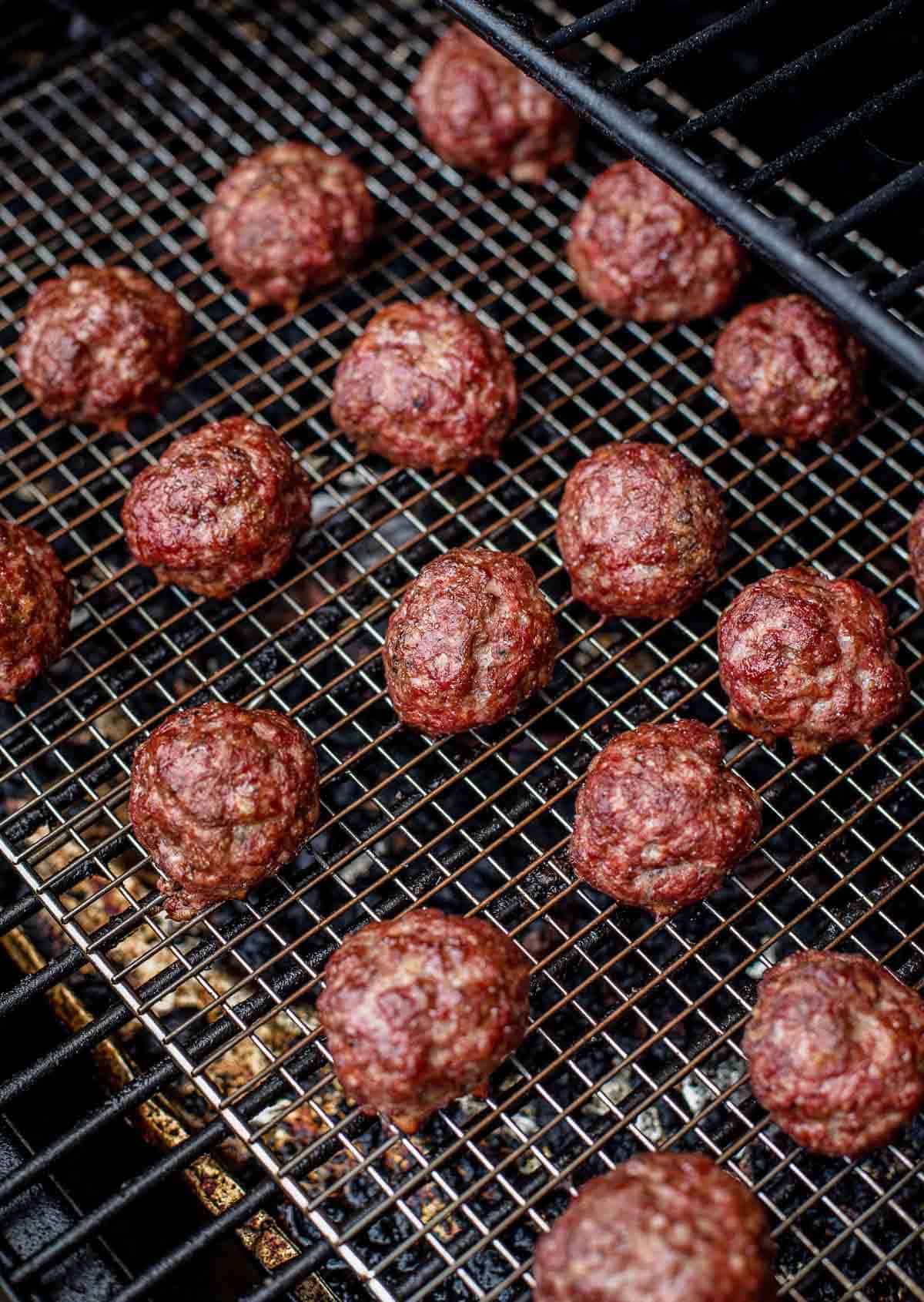 BBQ Meatballs with Red Wine BBQ Sauce Vindulge